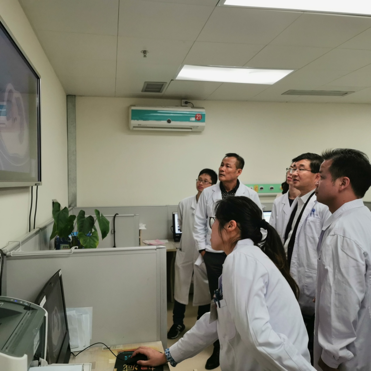 C:\Users\ADMINI~1\AppData\Local\Temp\WeChat Files\eaa96f350688055f21956a8161cdde1.jpg