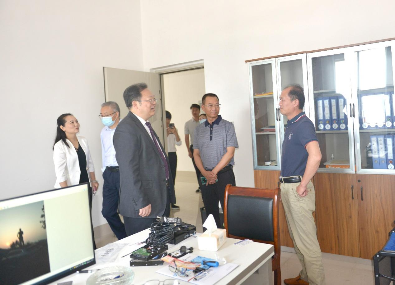 C:\Users\ADMINI~1\AppData\Local\Temp\WeChat Files\34d42da4ac828a93e4b48fd7883b802.jpg