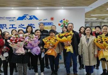 退休不褪色，离岗不离心