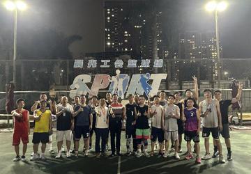 医院篮球队与深圳市晨光乳业有限公司篮球队友谊赛