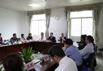 我院召开医用设备购置论证会