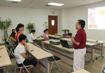 “健康大讲堂”走进社区，传递幼儿保健知识