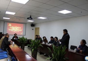 光明新区卫生计生党委到医疗集团慰问老党员和困难党员