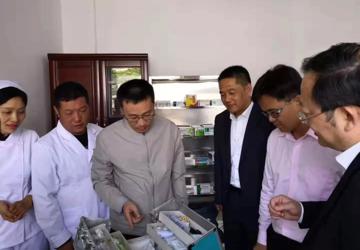 卫生计生局李健男局长率队检查科学城土地整备医务室