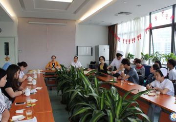 我院护理部开展2017年护士座谈会