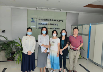 后勤部组织医院感染管理部、审计部现场督导检查后勤保障医用织物洗涤公司