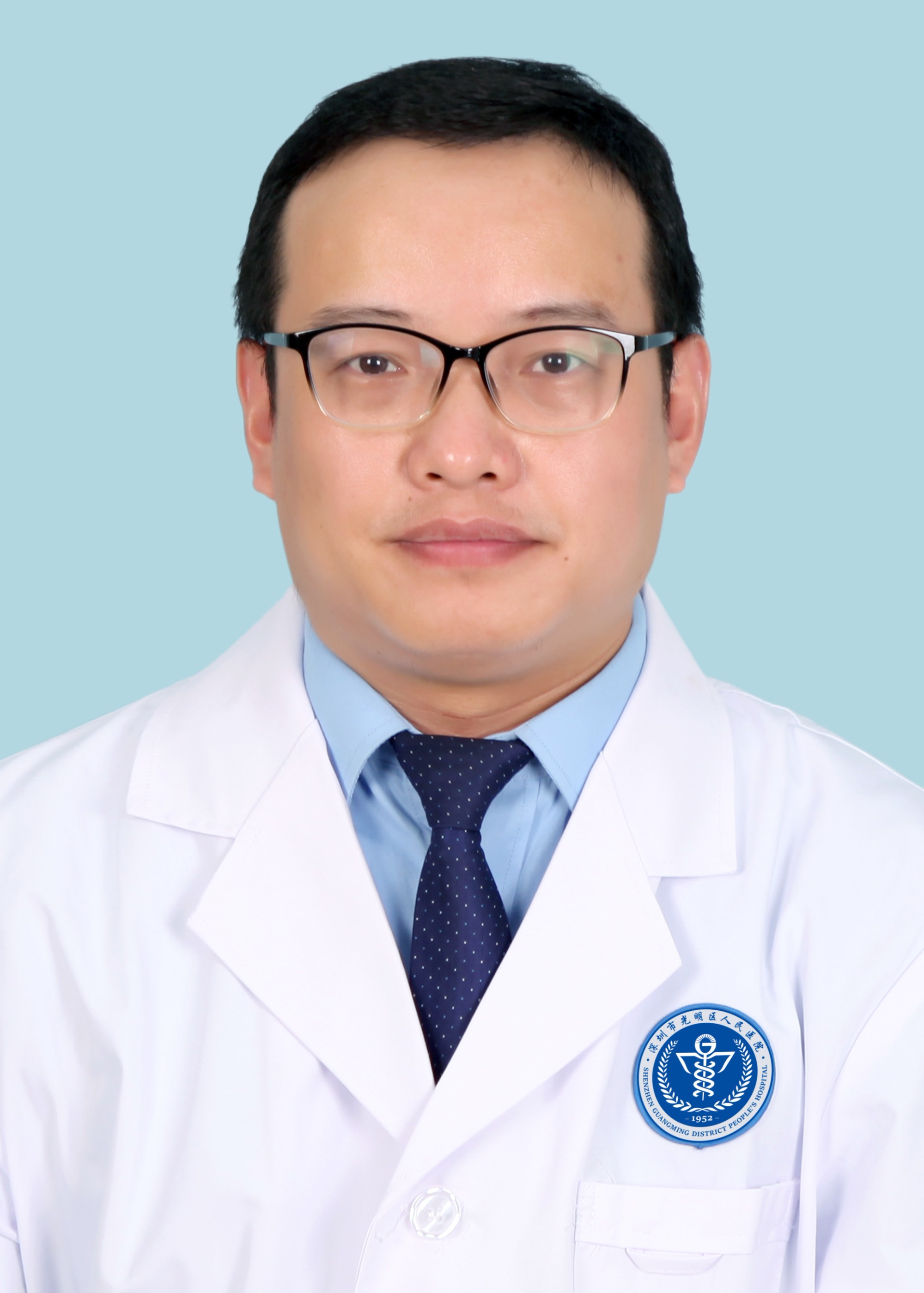 副主任医师 李强