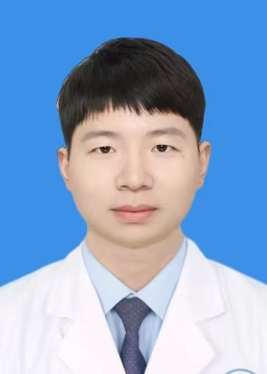 住院医师、硕士 李智杨
