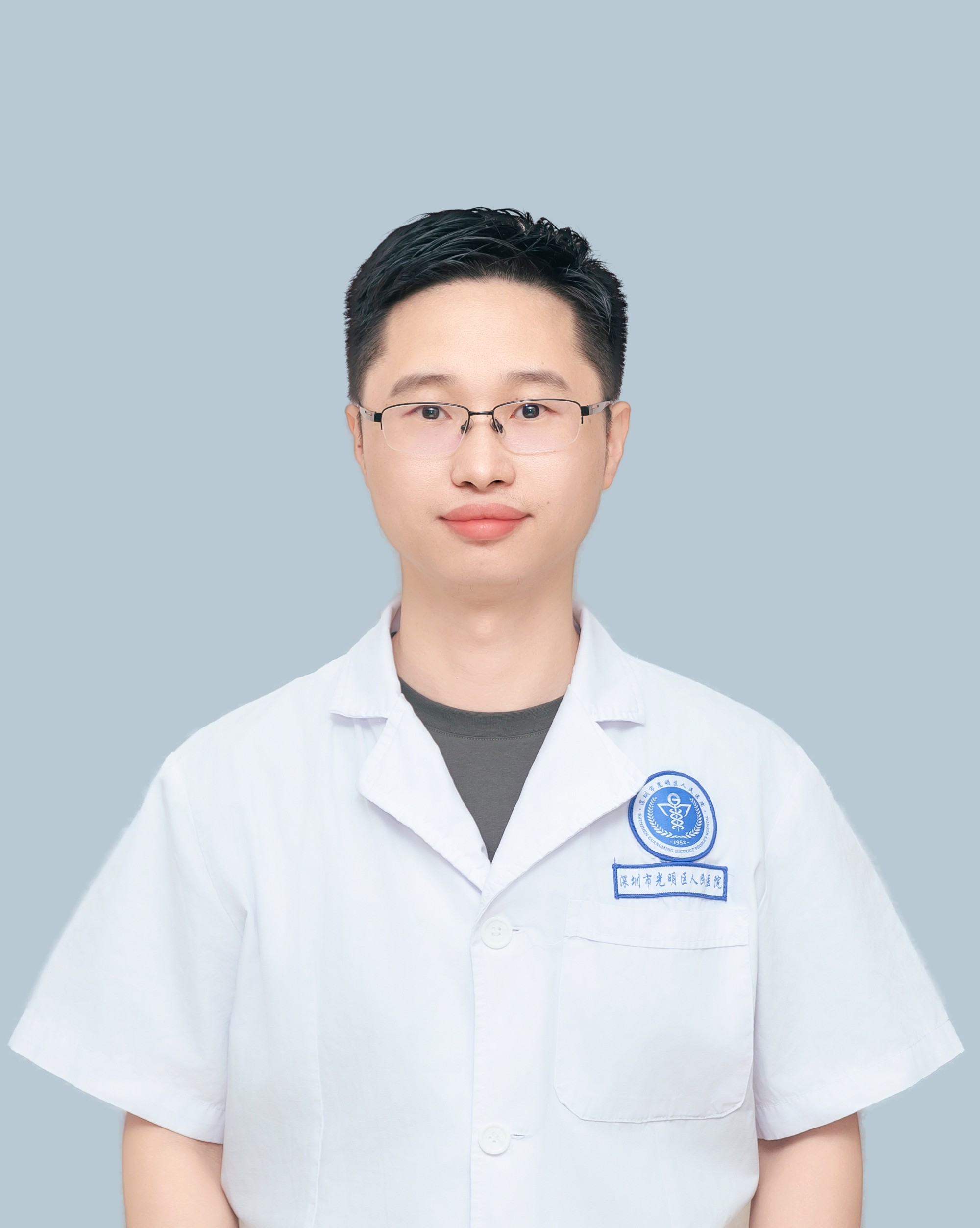 副主任医师 付鹏