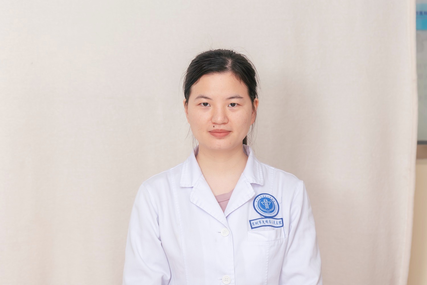 医学硕士 胡斯育