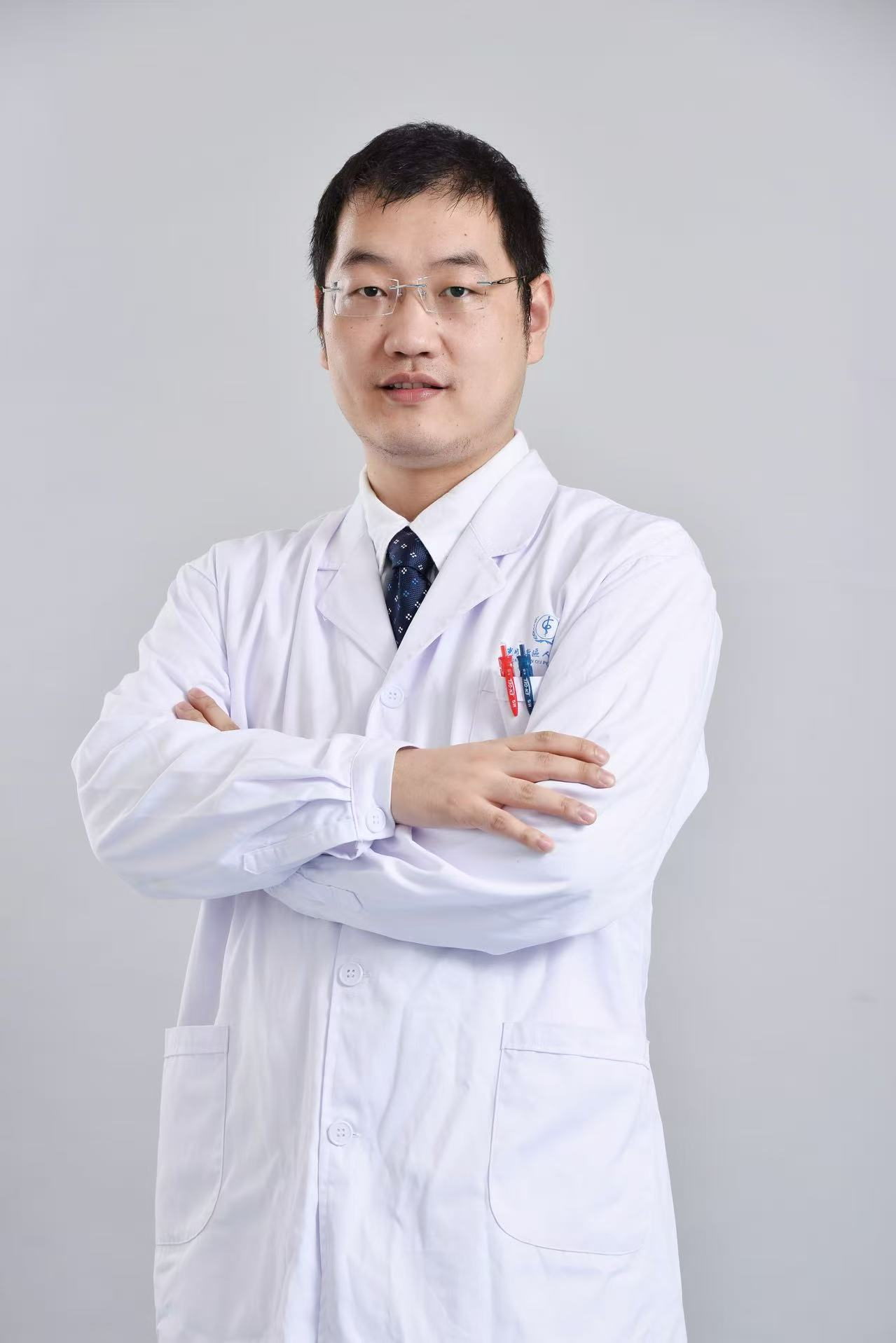 副主任医师/副主任 栗洋