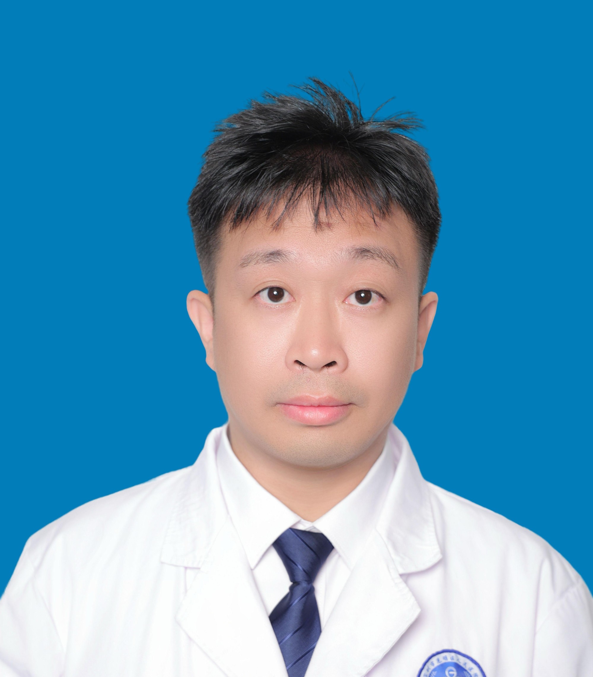 主治医师 梁浩大