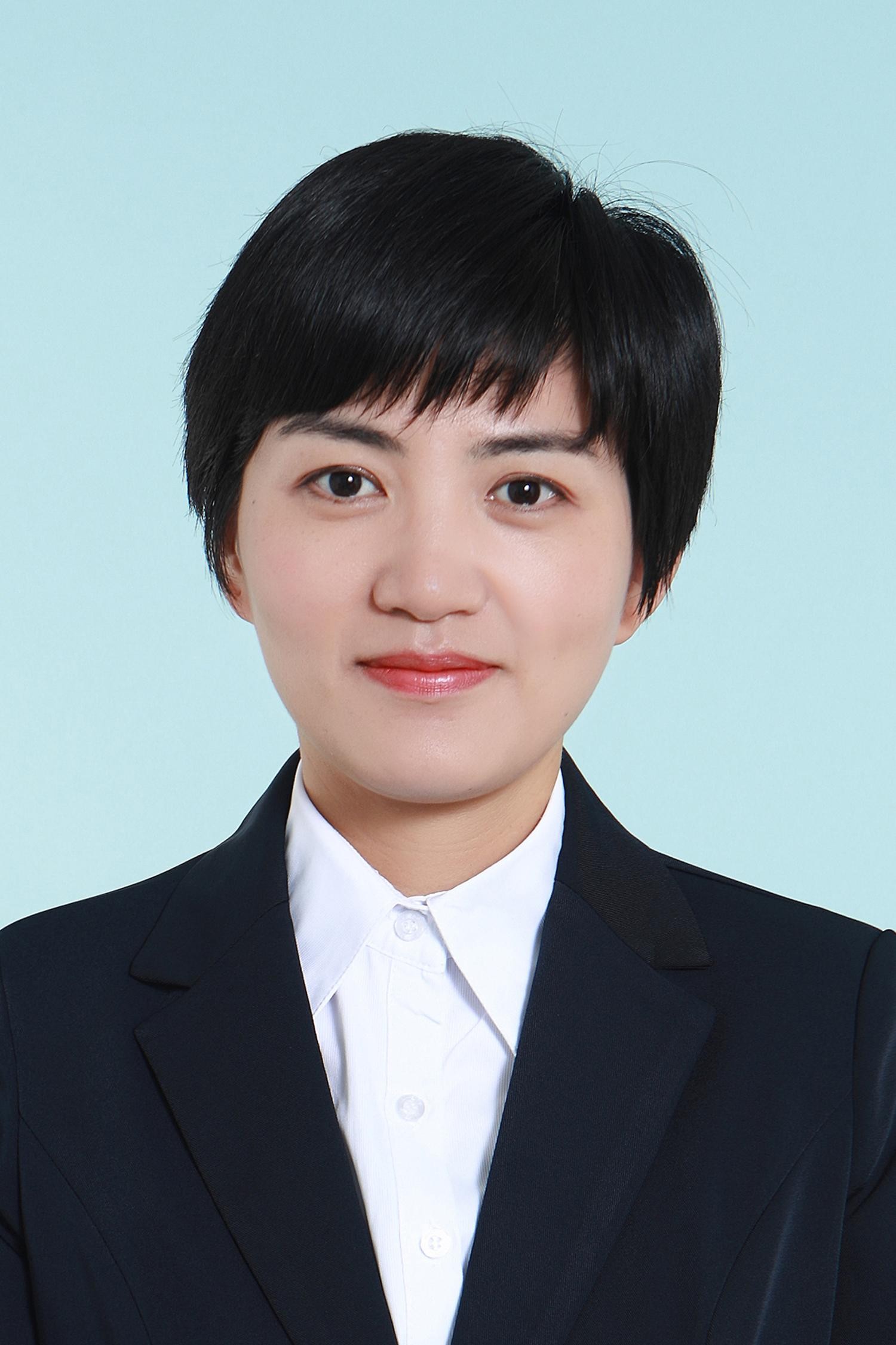 护士长、副主任护师 顾红