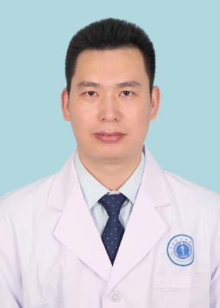 主治医师 曾振东